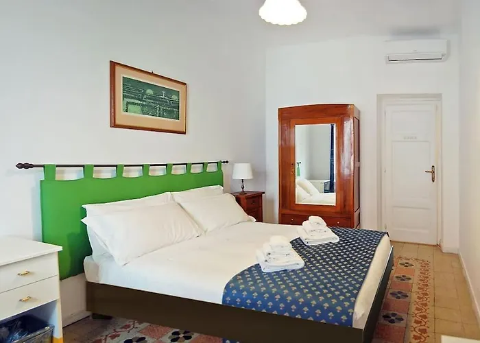 Near Colosseum By Varental 2br + 1sb Apartamento