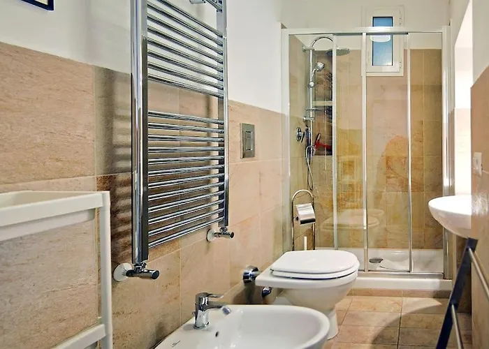 Appartamento Near Colosseum By Varental 2br + 1sb Roma